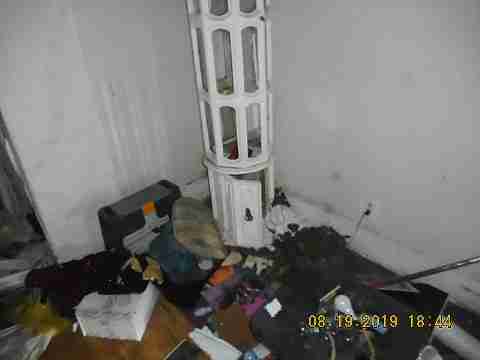 5192 St Clair (5)_m.jpg